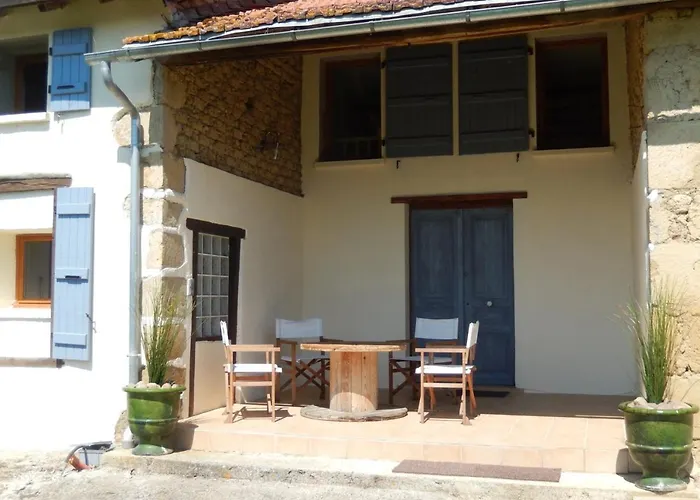 Отель Domaine La Barbe ! *