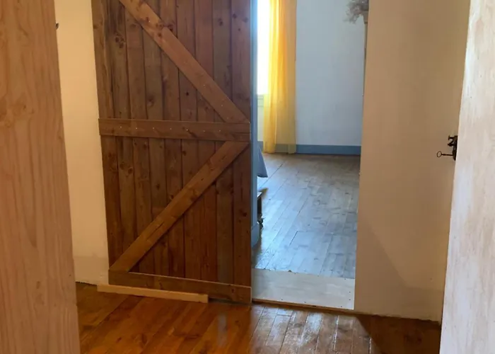 Отель Domaine La Barbe !