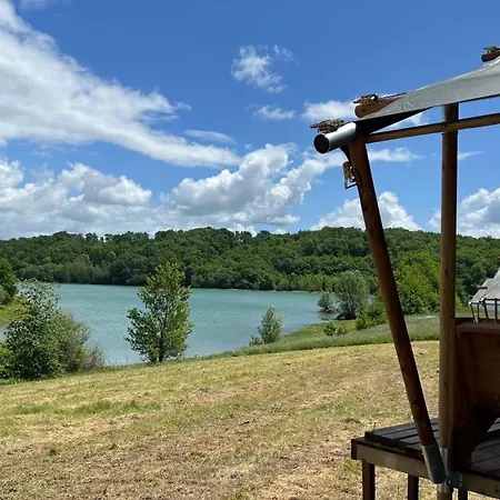 Domaine La Barbe ! Hotel *
